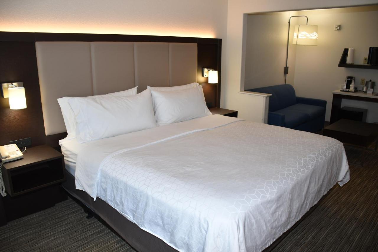 Holiday Inn Express Hotel & Suites Evanston By Ihg Eksteriør billede
