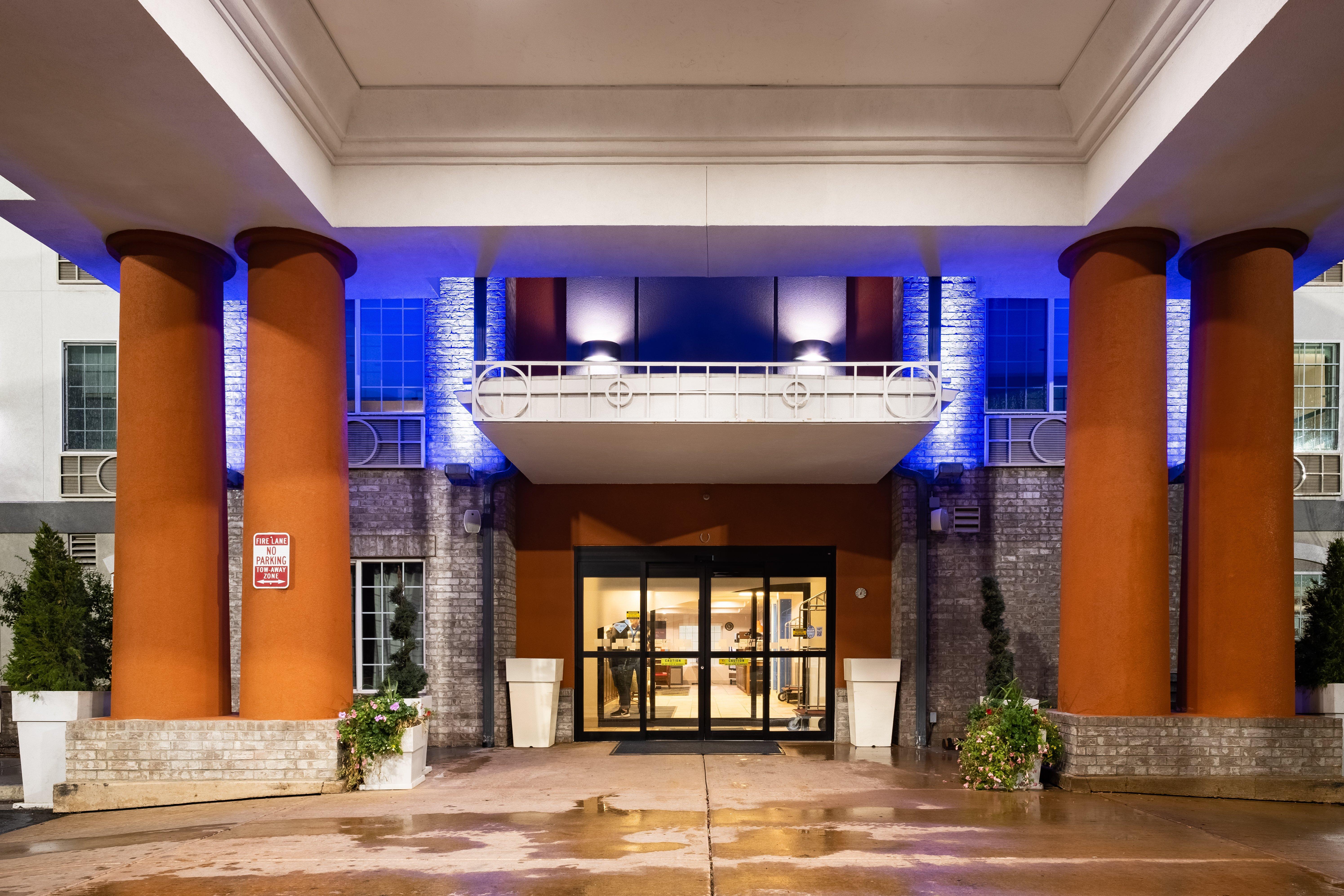 Holiday Inn Express Hotel & Suites Evanston By Ihg Eksteriør billede