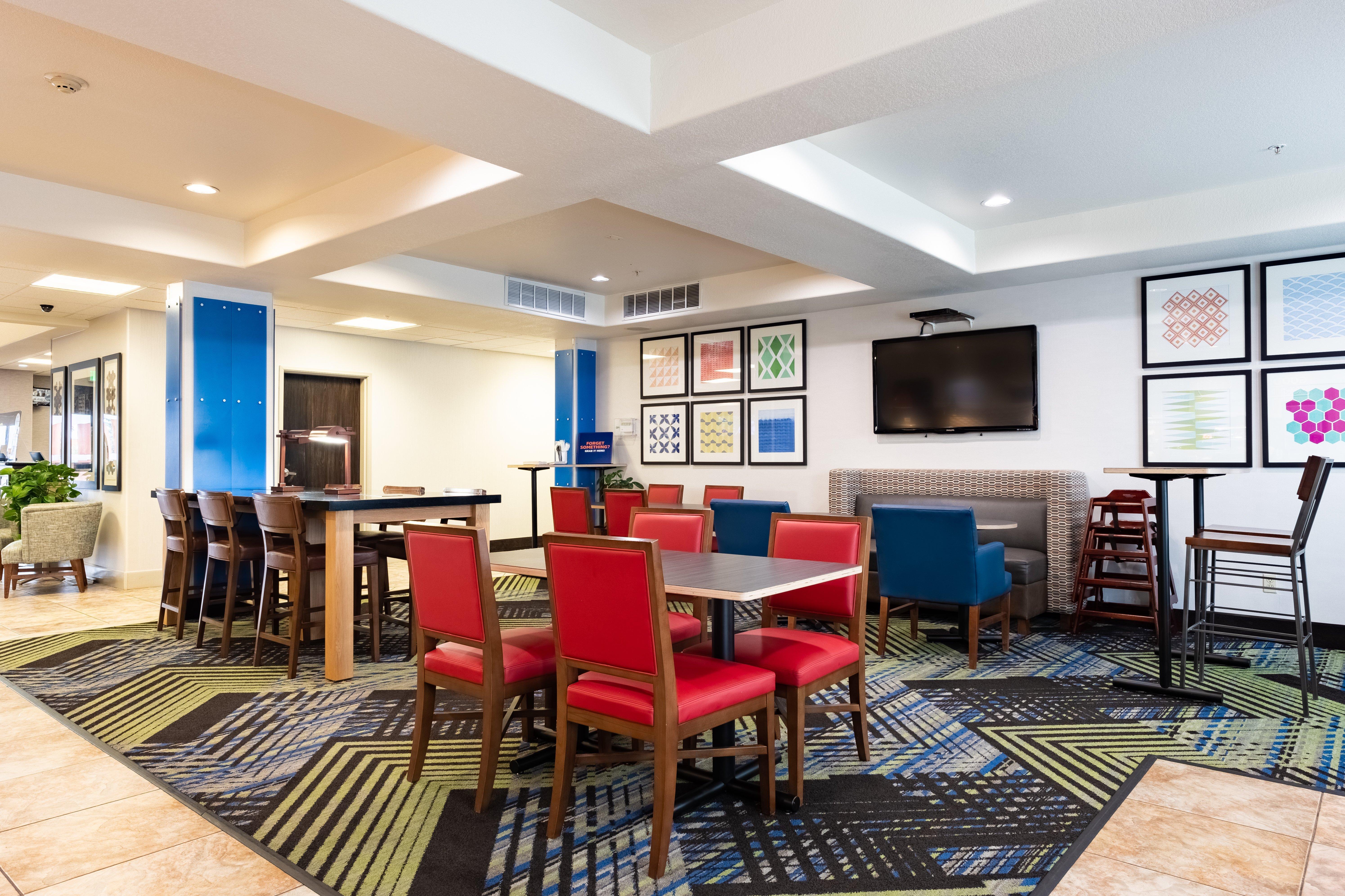 Holiday Inn Express Hotel & Suites Evanston By Ihg Eksteriør billede