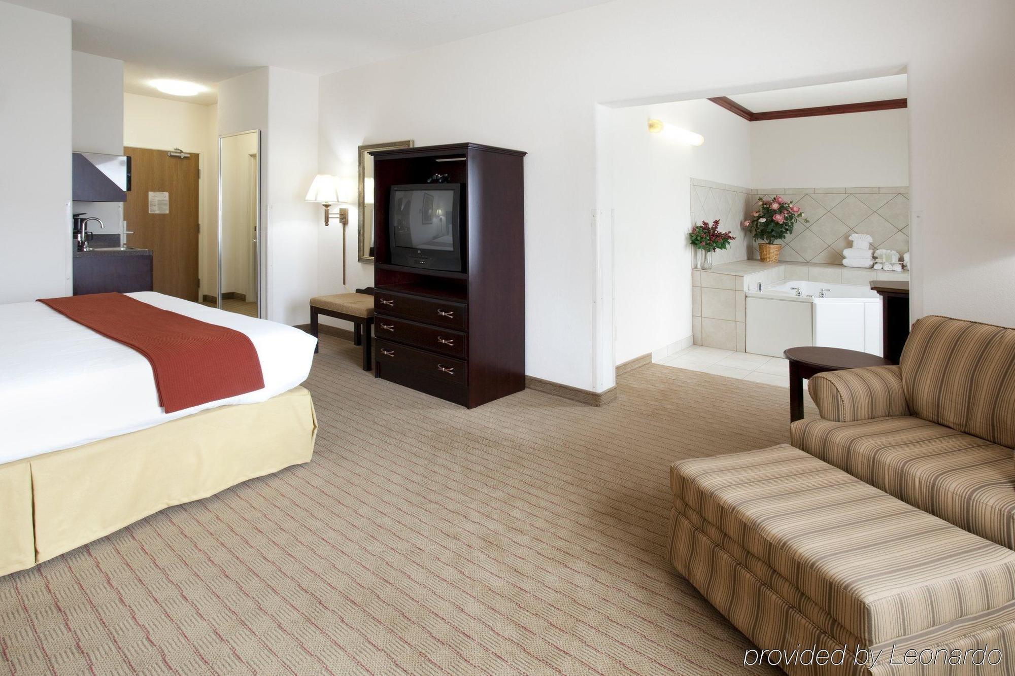 Holiday Inn Express Hotel & Suites Evanston By Ihg Værelse billede