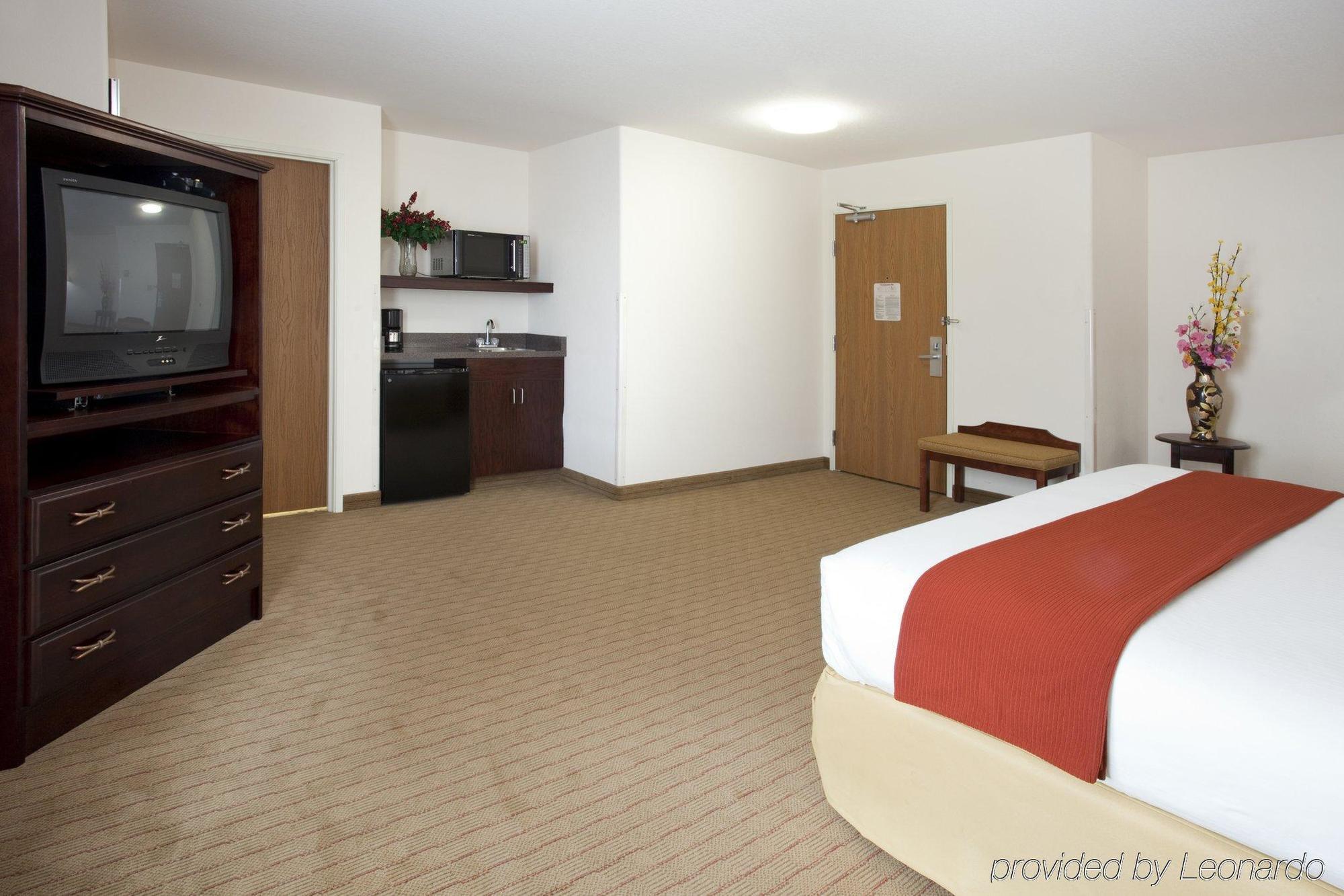 Holiday Inn Express Hotel & Suites Evanston By Ihg Værelse billede